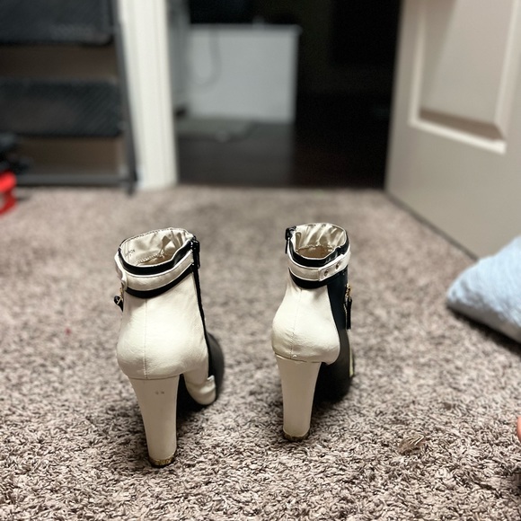 Two tone black & cream platform ankle booties size 7 - Picture 5 of 5